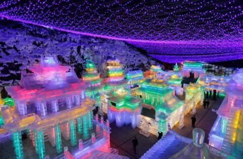 Esculturas de hielo en el Festival de hielo y nieve de Longqing Gorge